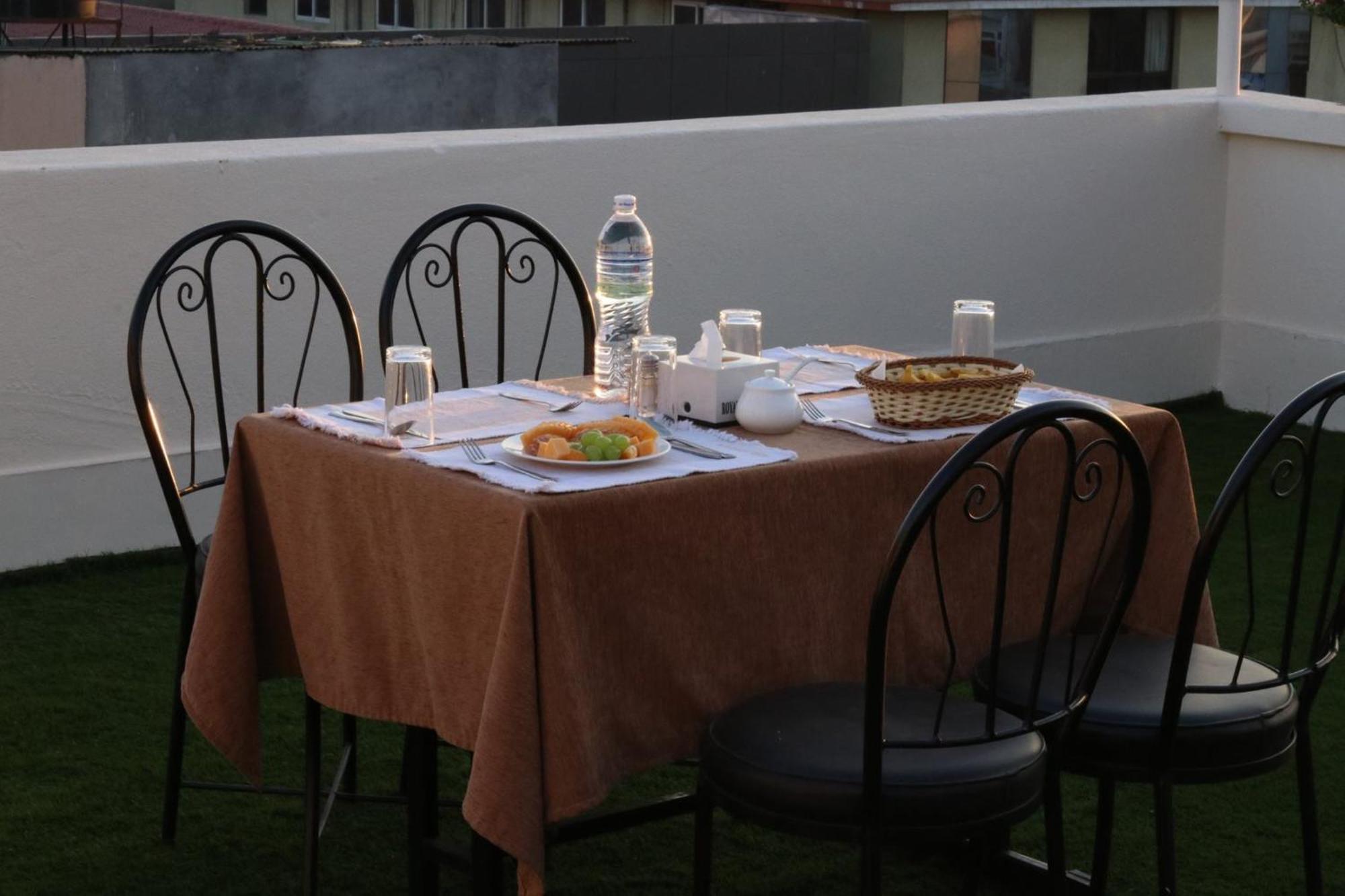 Devo Boutique Hotel Катманду Екстериор снимка